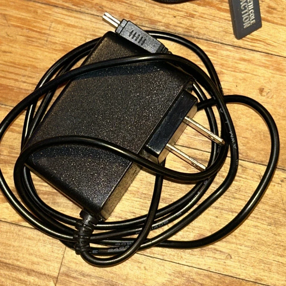 Zetta Nano Camera With Case & Charger D2